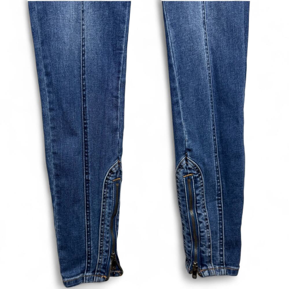 Free People CRVY Mercury Zip Jeans Harper Blue Size 27 Moto Y2K StreetwearDenim - Picture 3 of 15